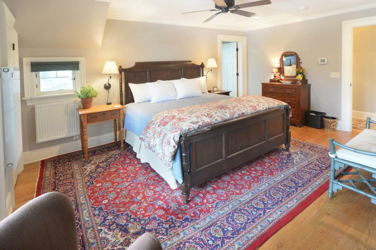 The Springwater Bed And Breakfast Saratoga Springs Kültér fotó