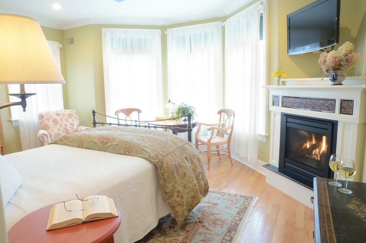 The Springwater Bed And Breakfast Saratoga Springs Kültér fotó