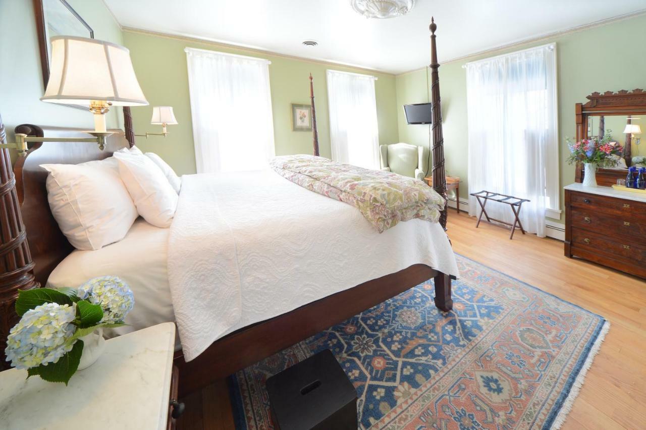 The Springwater Bed And Breakfast Saratoga Springs Kültér fotó