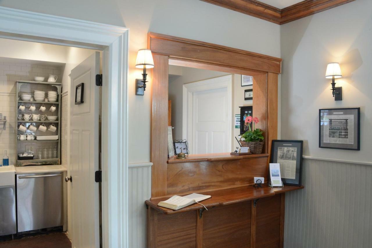 The Springwater Bed And Breakfast Saratoga Springs Kültér fotó