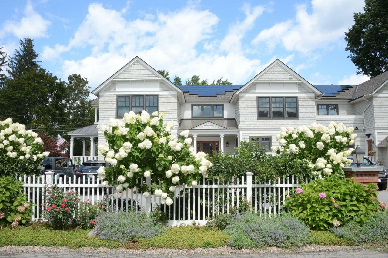 The Springwater Bed And Breakfast Saratoga Springs Kültér fotó