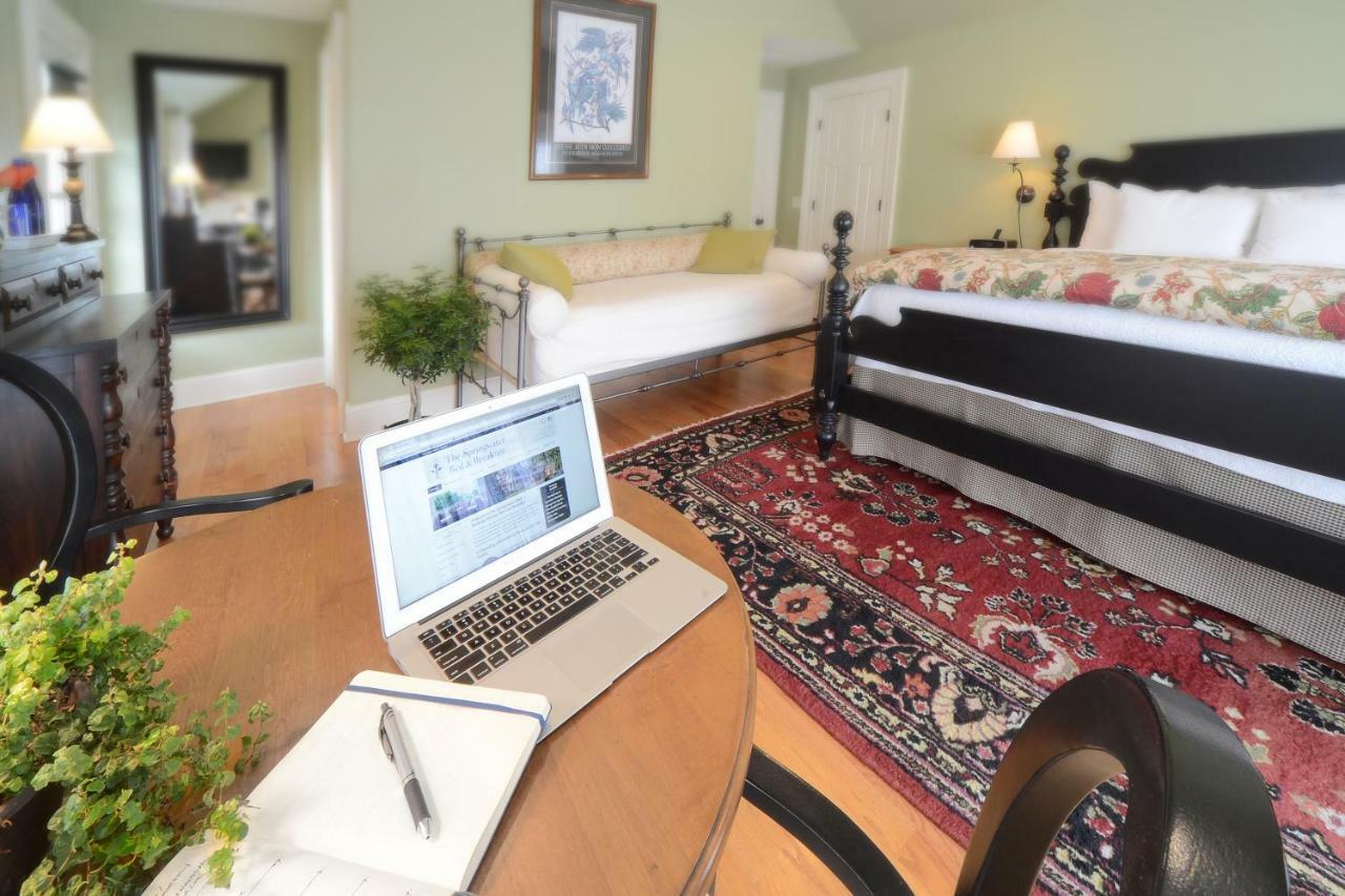The Springwater Bed And Breakfast Saratoga Springs Kültér fotó